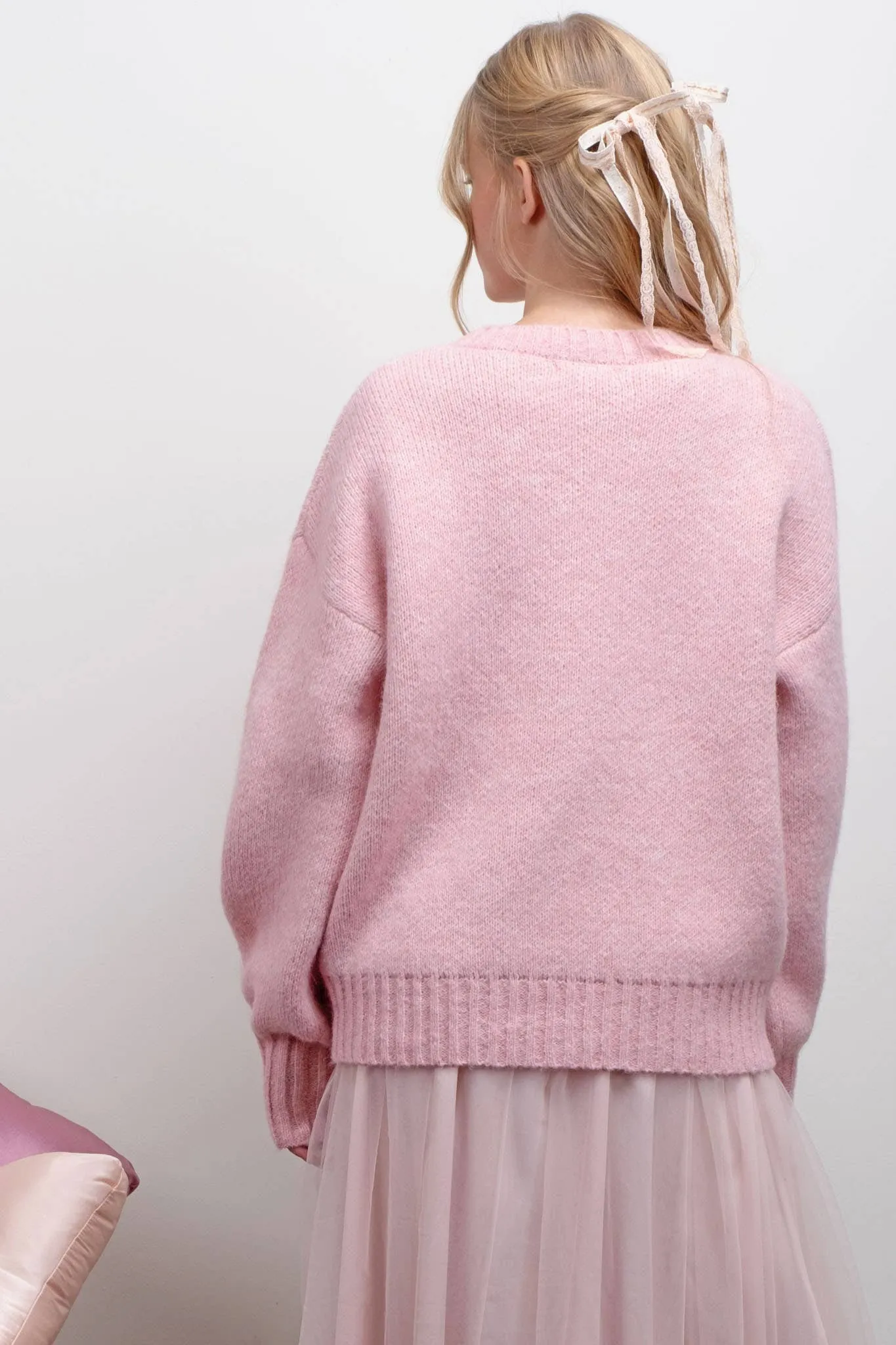 BOW GRAPHIC CREW NECK KNIT SWEATSHIRT