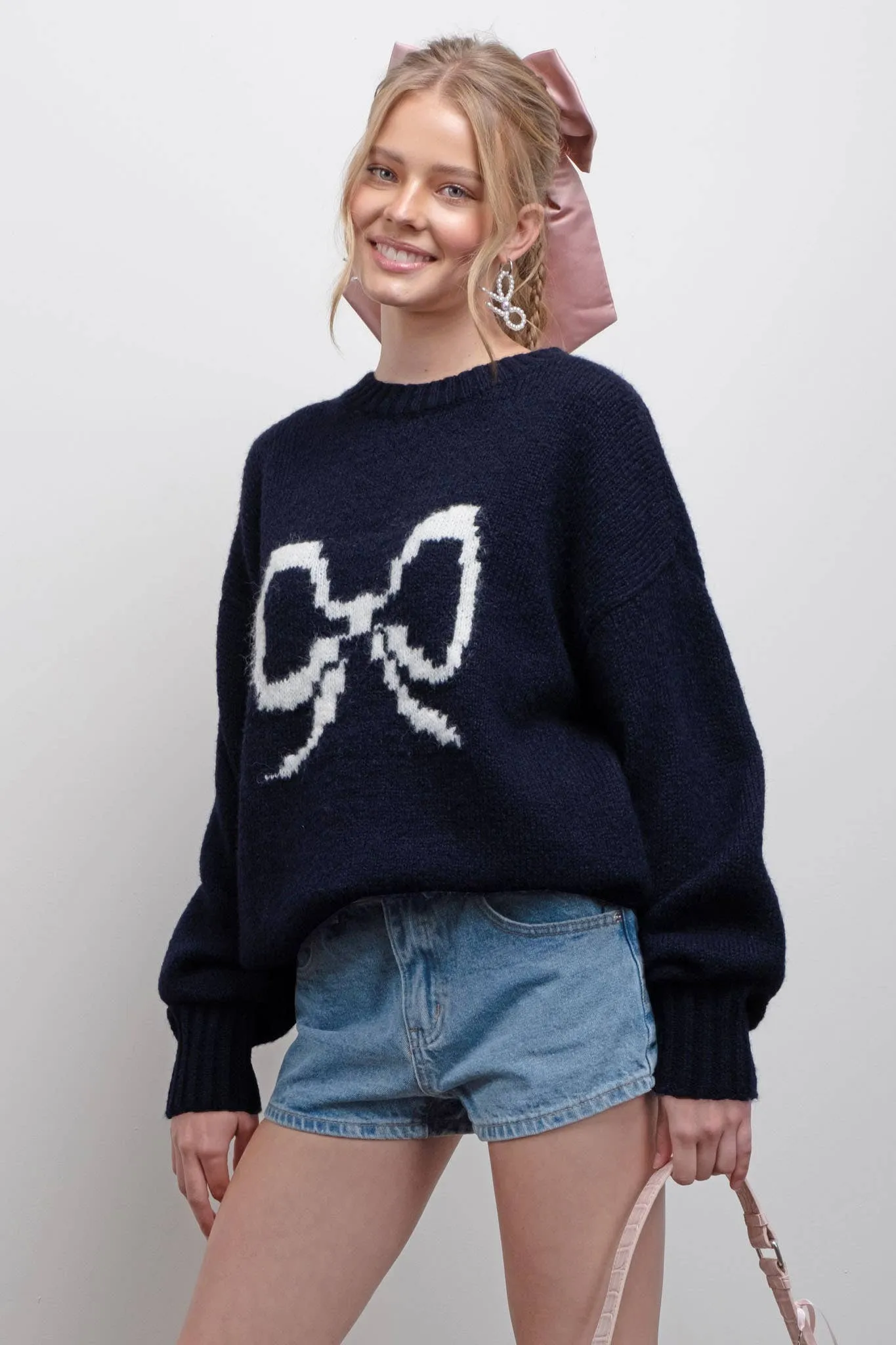 BOW GRAPHIC CREW NECK KNIT SWEATSHIRT
