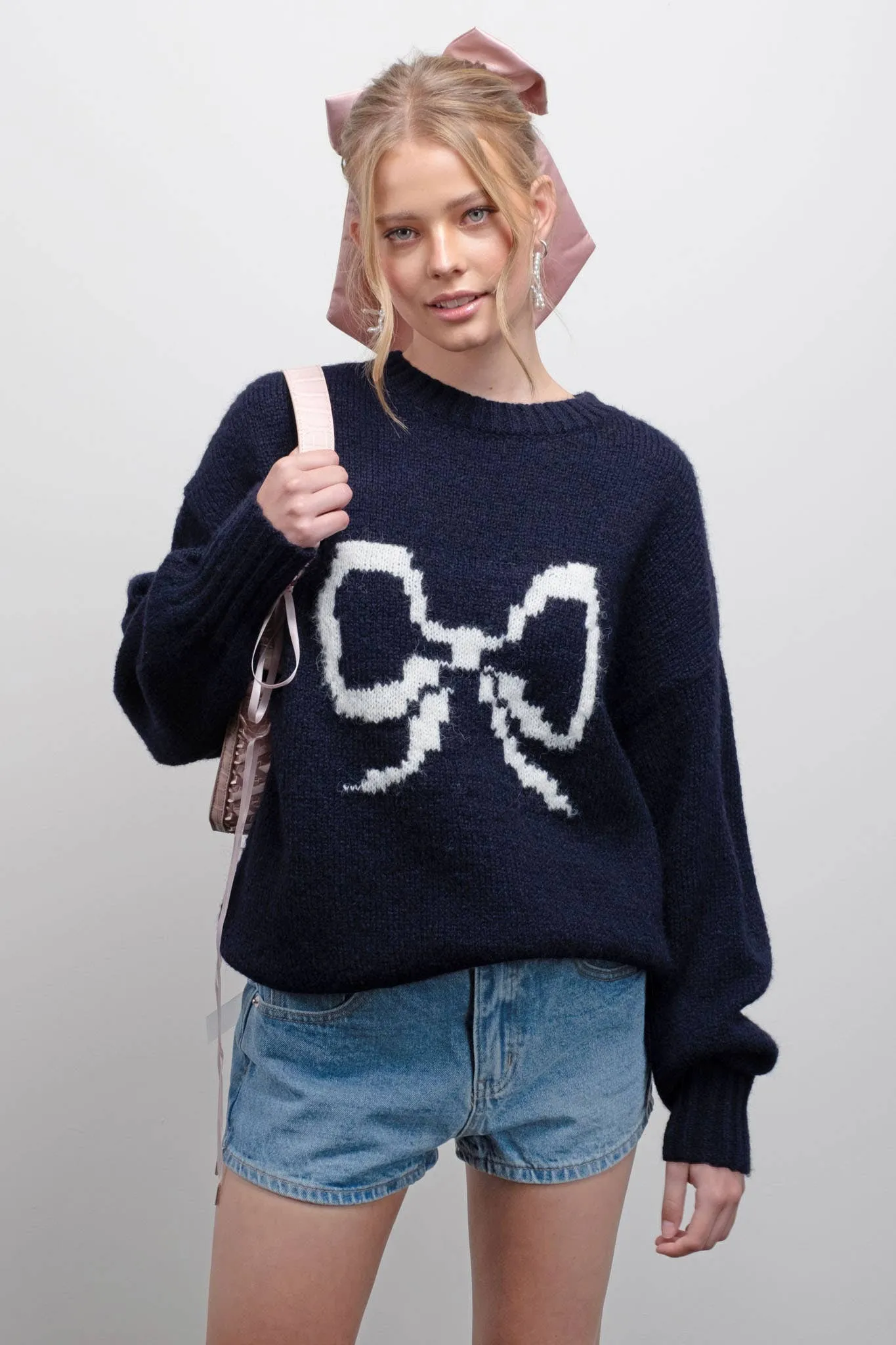 BOW GRAPHIC CREW NECK KNIT SWEATSHIRT