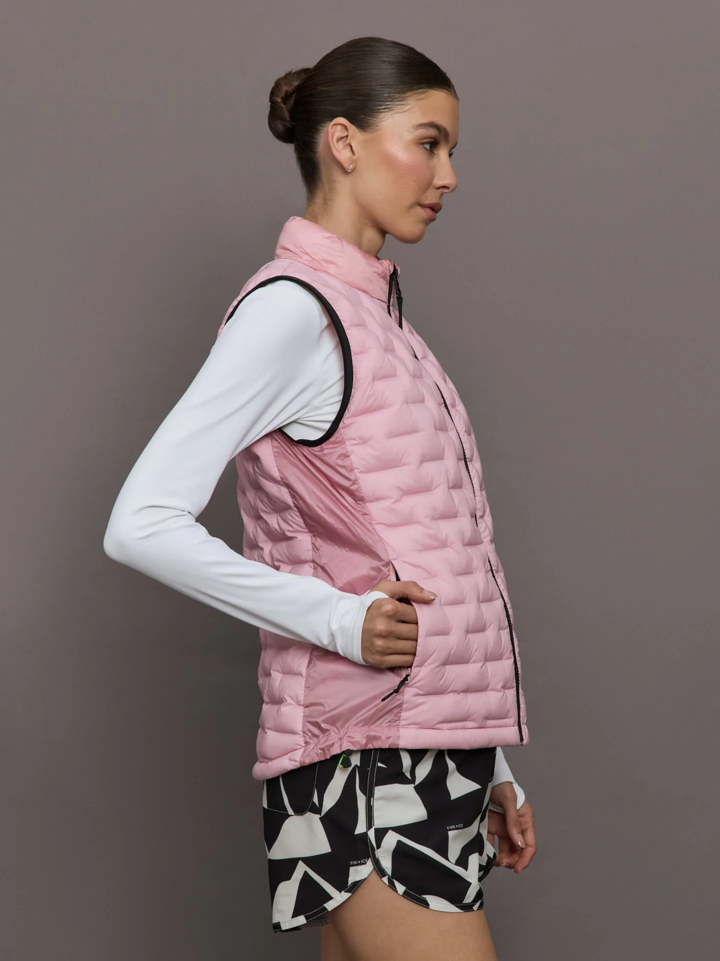 Fenja Lightweight Vest - Cameo Pink
