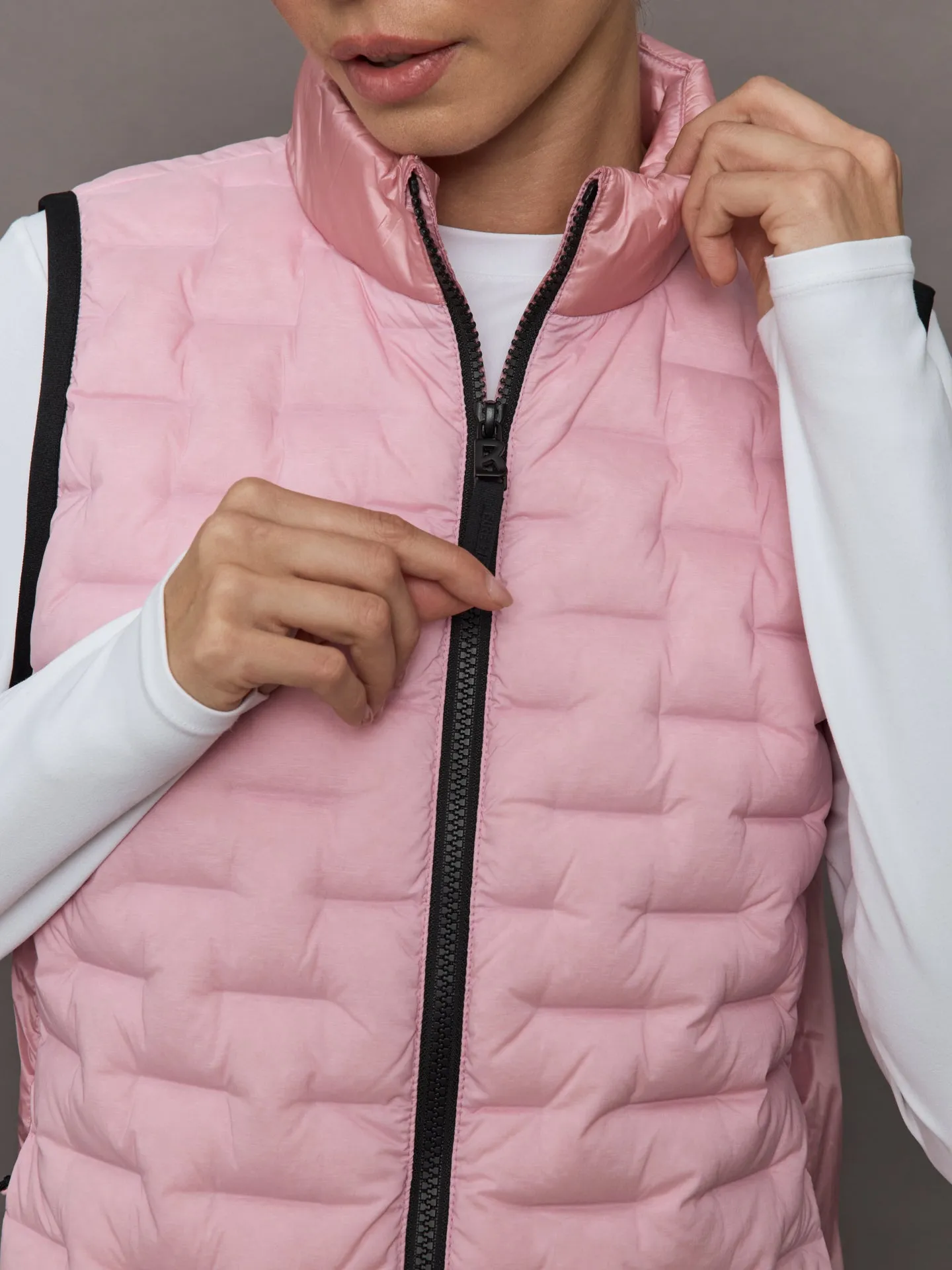 Fenja Lightweight Vest - Cameo Pink