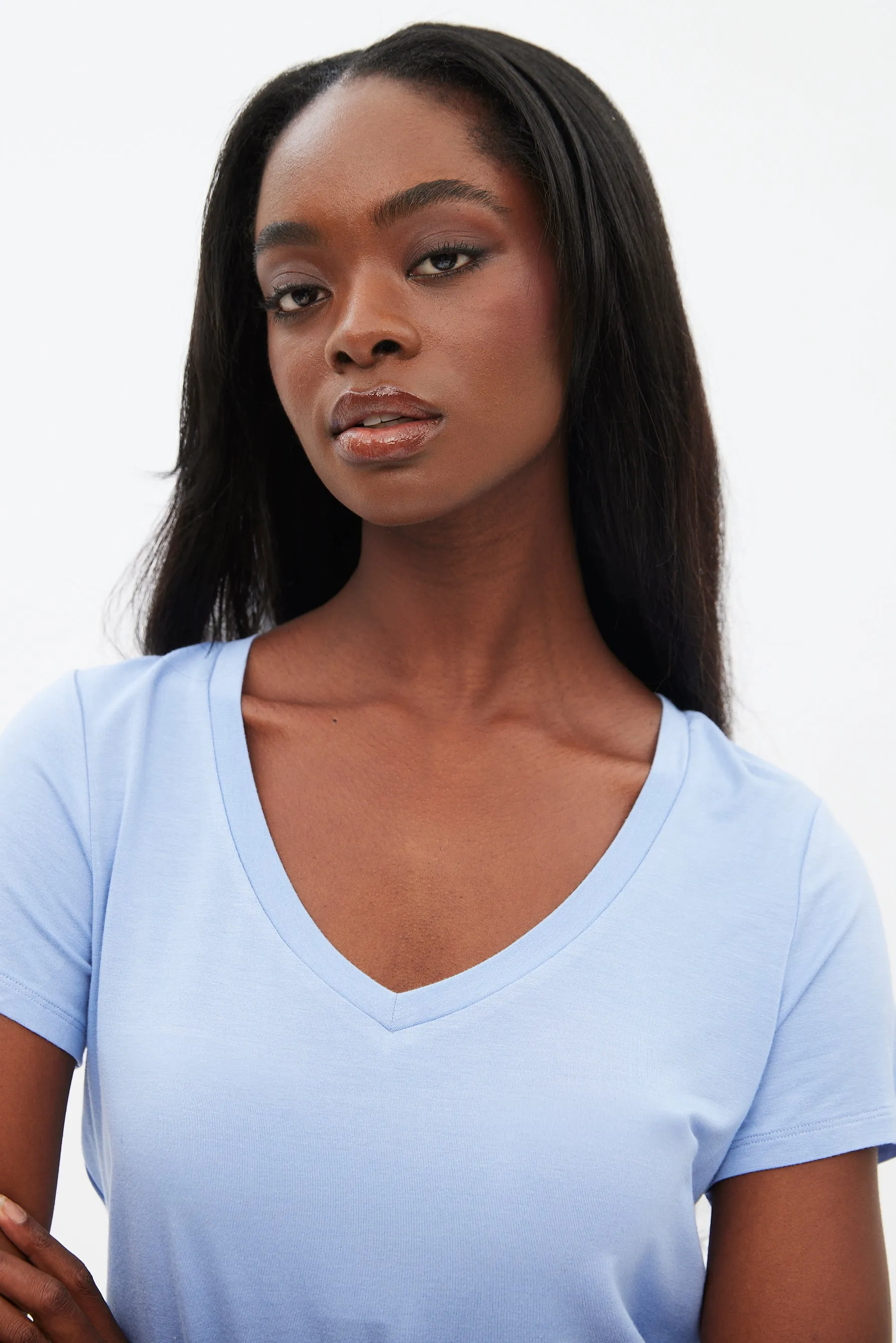 Short Sleeve V-Neck Relaxed Tee