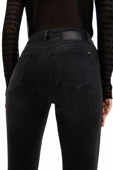 Skinny ankle-grazer jeans