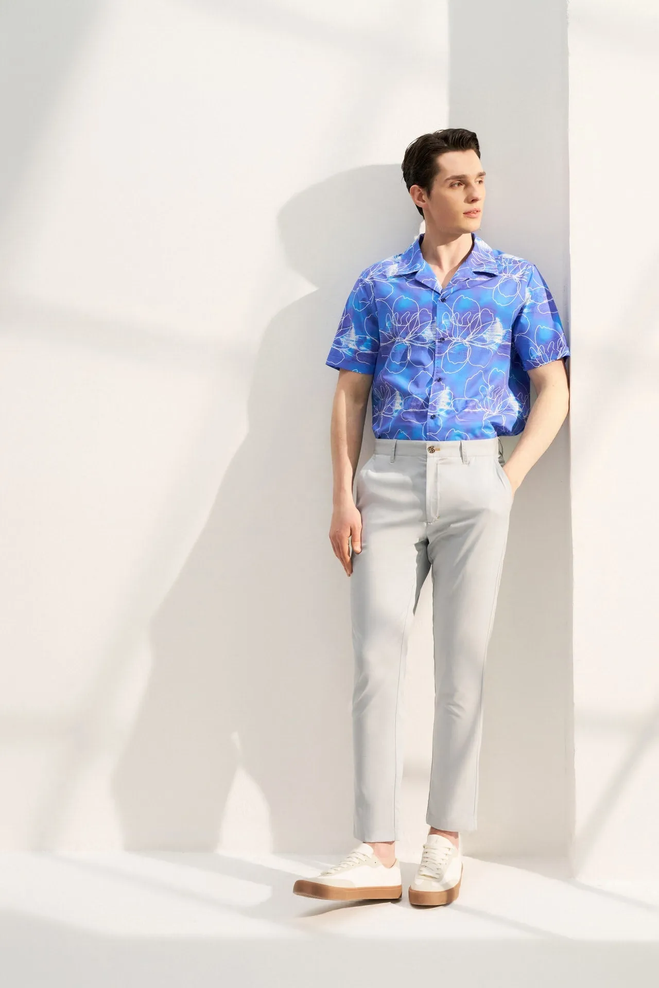 Soft Touch Stretch Floral Sketch All Over Print Casual Shirt in Relaxed Fit
