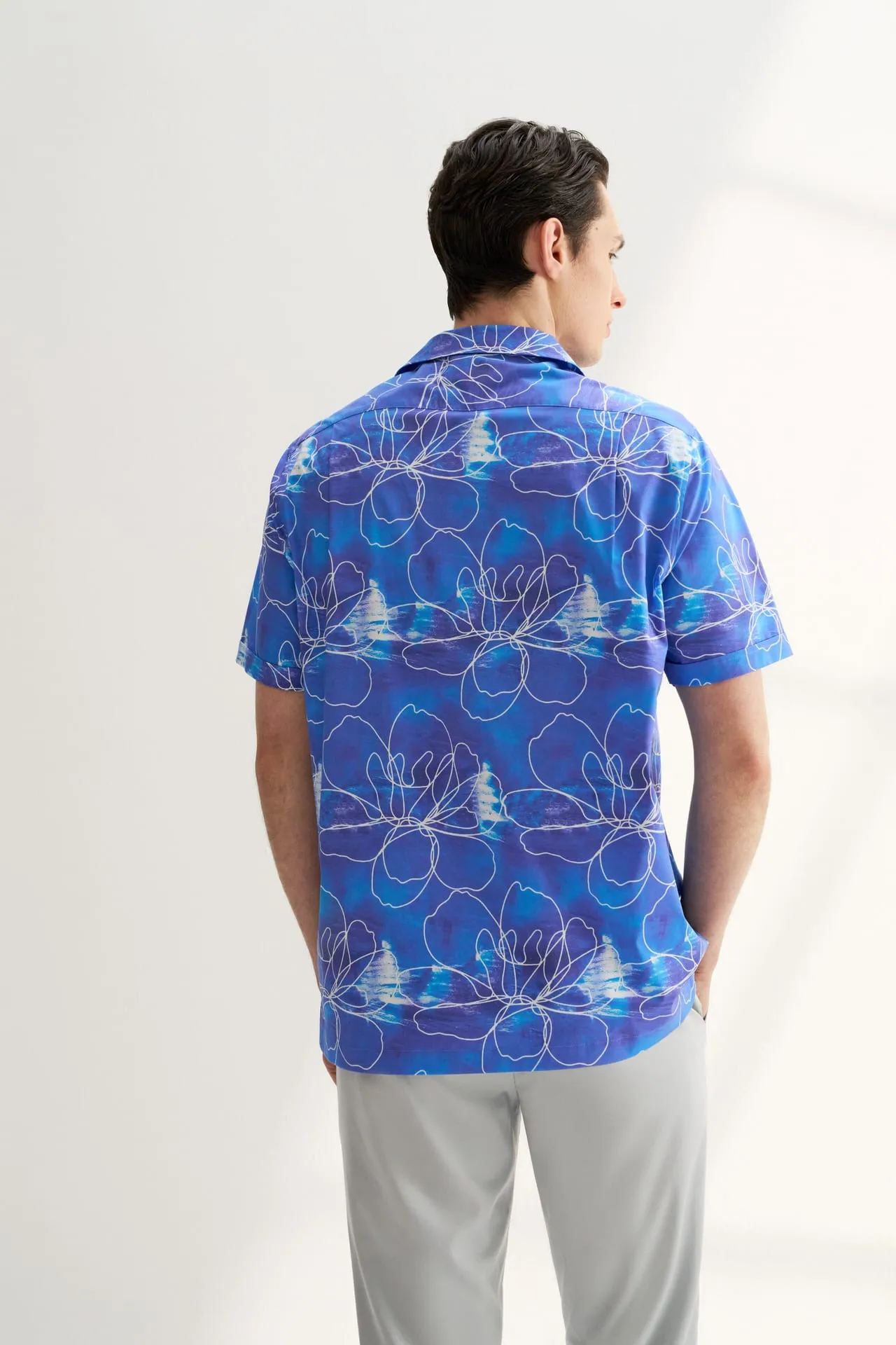 Soft Touch Stretch Floral Sketch All Over Print Casual Shirt in Relaxed Fit