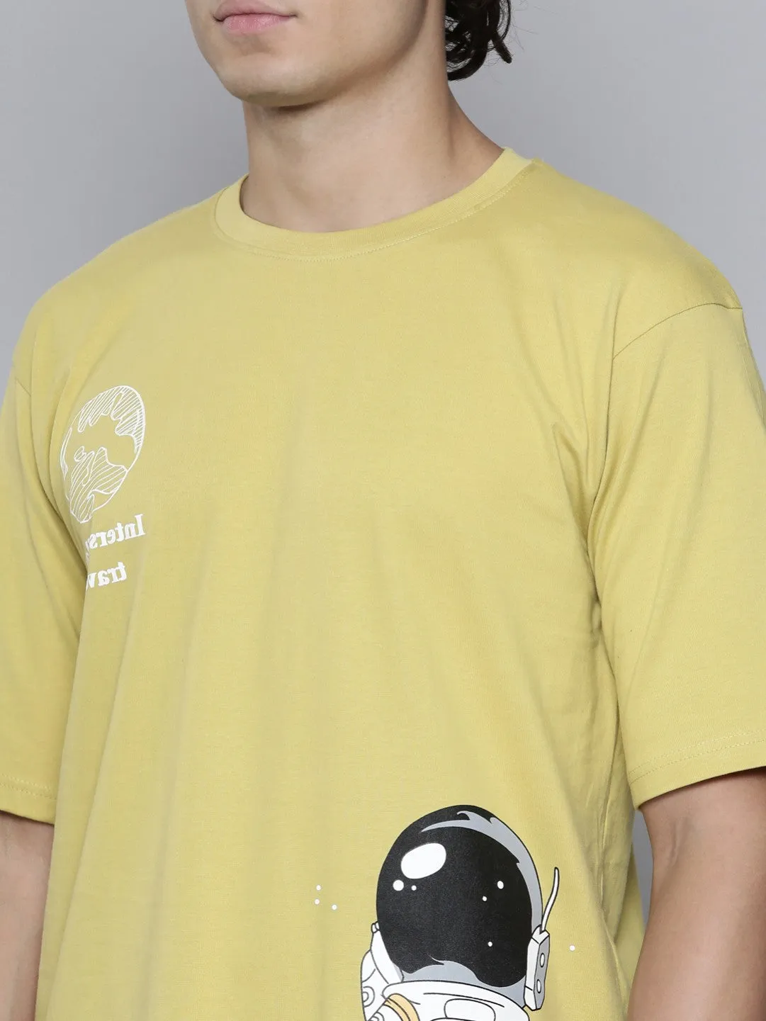 Stylish Yellow Cotton Blend Printed Tees For Men